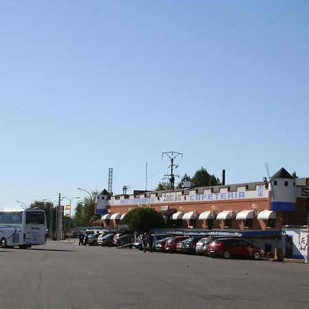 Hostal Santa Ana Madridejos Zewnętrze zdjęcie