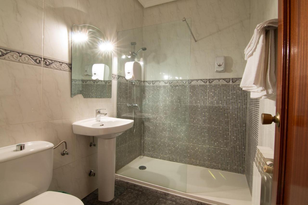 Hostal Santa Ana Madridejos Zewnętrze zdjęcie